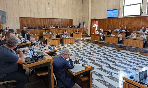 Ma cosa sta succedendo nel centro destra brindisino?