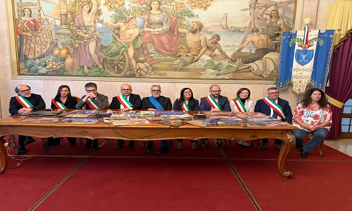 Nove comuni con  un progetto unico per la Bit