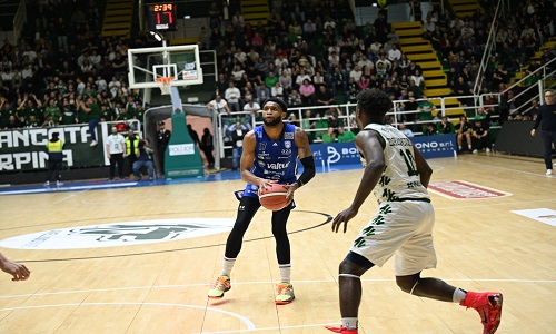Brindisi ritrova Vildera e fa sua la gara contro Avellino dominando dal primo all'ultimo minuto.Punteggio 67-82 