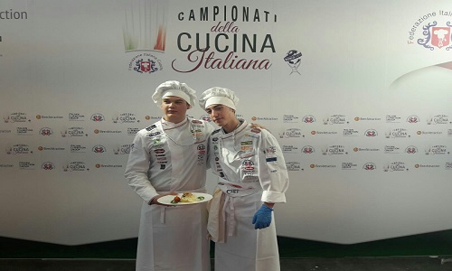 Due alunni dell'istituto Alberghiero Sandro Pertini di Brindisi hanno partecipato al concorso culinario tenutosi a Rimini 