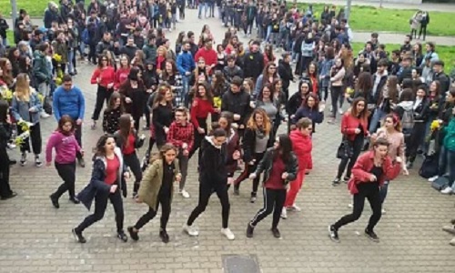 L'Otto marzo 2019, presso l'istituto Alberghiero di Brindisi, è stato organizzato un flash mob in occasione della giornata internazionale della donna