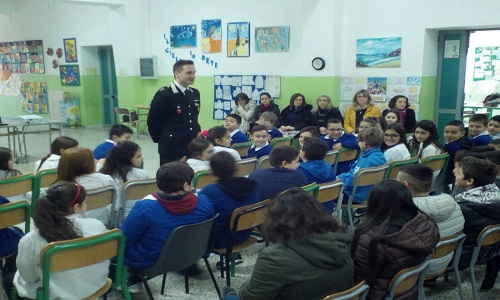Tuturano: i Carabinieri incontrano gli studenti.