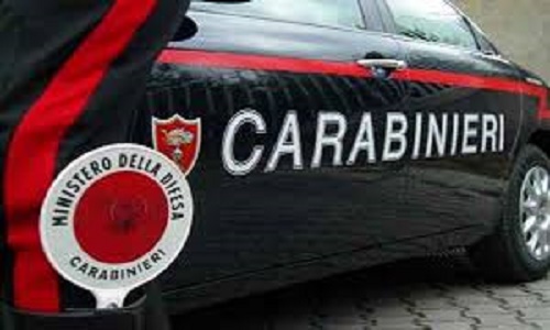 Brindisi: richiedono l'intervento dei Carabinieri per un dissidio familiare, trovati in possesso di cocaina.