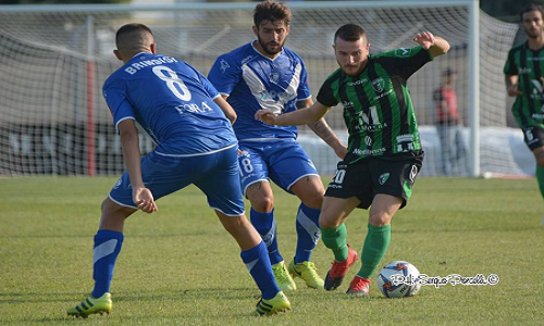 Calcio: esordio positivo del Brindisi nel campionato di Eccellenza. Gli uomini di mr Rufini hanno battuto il Corato 2 -1.