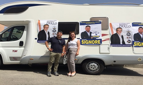 Il Camper della Lega Brindisi questa mattina nel quartiere La Rosa per incontrare e ascoltare cittadini della periferia insieme al Candidato Sindaco Massimo Ciullo