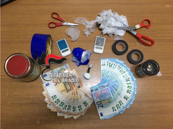 Mesagne. Trovati in possesso di 37,9 grammi di cocaina, arrestati due coniugi