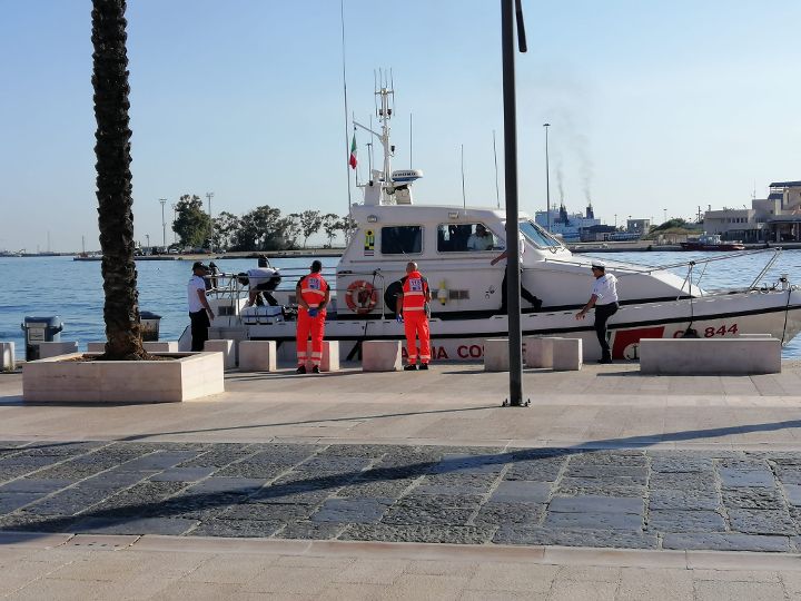 Brindisi: malore a bordo del traghetto dall'Albania a Bari. Evacuato giovane passeggeri