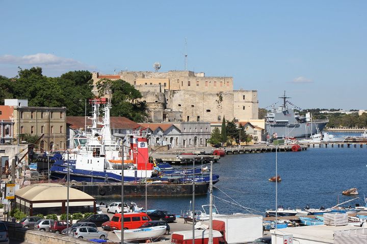 Europa Verde città di Brindisi chiede l’allontanamento delle grandi imbarcazioni e navi dal porto interno