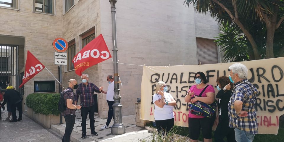 Cobas dopo sit in al Comune per la vicenda servizi sociali