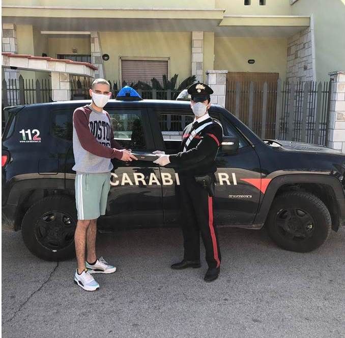 Brindisi. Il Dirigente Scolastico chiama, i Carabinieri rispondono. consegnati i tablet agli studenti dell’Istituto Alberghiero “Pertini”.