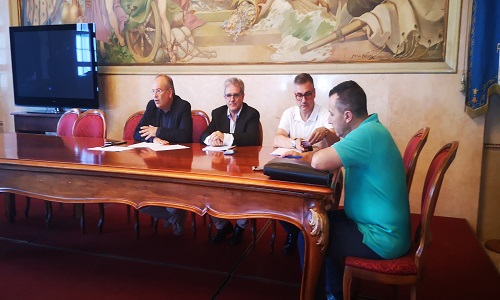  Enfiteusi. Incontro in Provincia tra il presidente Riccardo Rossi i sindaci dei comuni del territorio, i consiglieri regionali e il comitato “No Enfiteusi”. 