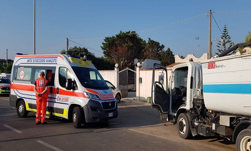 Brindisi: incidente in via Torre Testa tra motociclo e mezzo dell’Ecotecnica. Nessun ferito grave.