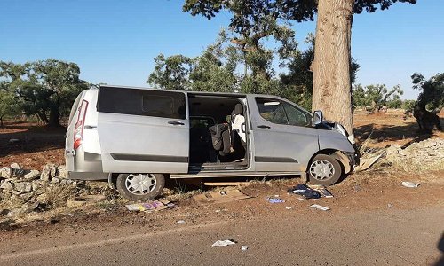 Fasano: incidente lungo la ex ss16. Furgone con a bordo braccianti agricoli finisce contro un albero. Gravi i feriti