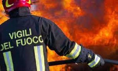 Brindisi:Incendio all'esterno di un noto ristorante 