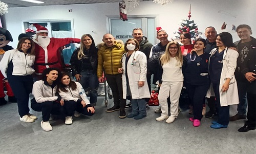 Uniti per lo Sport”  nel Reparto Pediatria al “Perrino” di Brindisi per donare regali sportivi