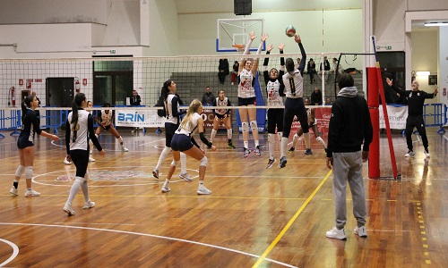 Aurora Volley Brindisi prima sconfitta stagionale 