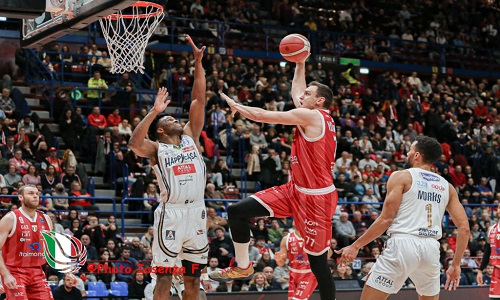 Happy casa perde con onore contro Milano. Finale 69-55