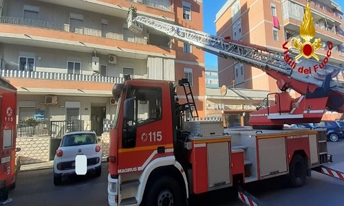 Brindisi soccorso ad una anziana rimasta a terra in casa  per un colpo 