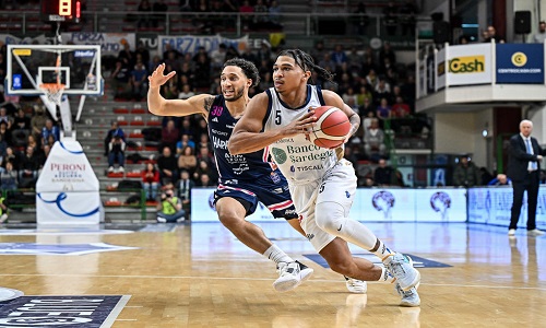 Sassari vince  contro l'Happy casa solo sul finale.84-81 