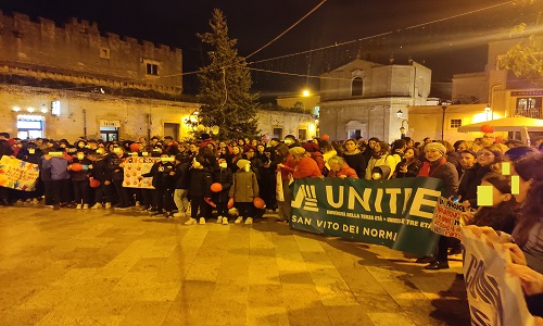 San Vito corteo delle scuole contro la violenza sulle donne 