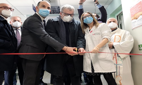 Francavilla Fontana, Emiliano inaugura reparto di Oncologia del Camberlingo