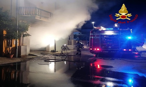 San Pancrazio:nella notte  incendio in un garage