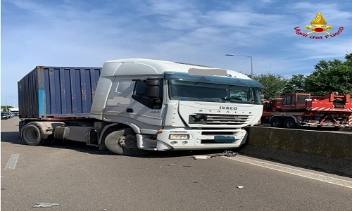 Brindisi incidente sulla ss16 in direzione nord