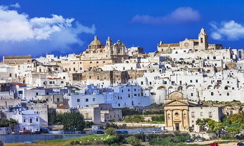 Mancanza di strutture pubbliche a Ostuni: La voce dei cittadini.