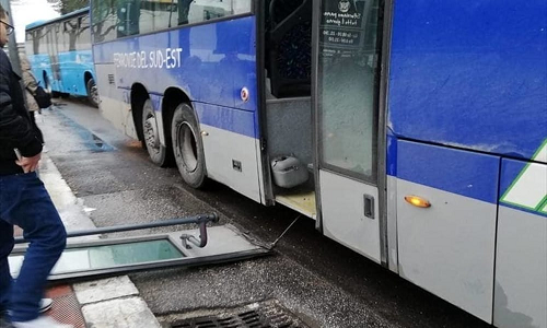 Brindisi:bus delle FS troppo pieno. Si stacca portellone. Nessun ferito 