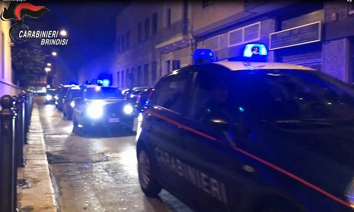 Criminalità: Servizio straordinario di controllo da parte del comando provinciale dei carabinieri. raffica di perquisizioni e posti di controllo al rione S.Elia