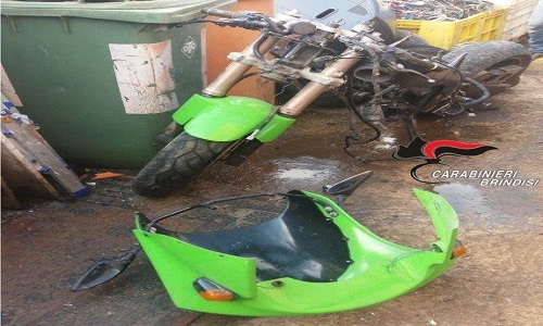 San Pancrazio salentino: 30enne trovato in possesso di un “Kawasaki Ninja” privo di targa con numero di telaio abraso, denunciato per ricettazione  e segnalato come assuntore di stupefacente.