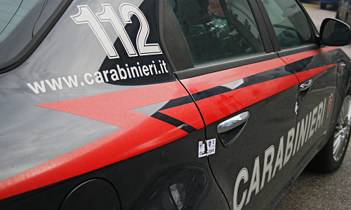 Torchiarolo: si aggirano con fare sospetto nell'area di servizio, indagano i Carabinieri.