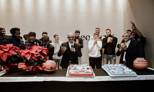 Si è svolta ieri sera la tradizionale cena di Natale Happy Casa Brindisi presso la Club House ufficiale del team azzurro 