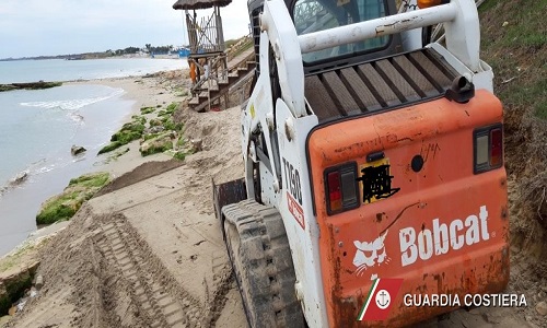 Capitaneria di porto:furto di sabbia a Torre Guaceto.Due persone denunziate 