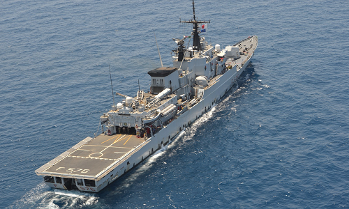 La fregata Espero in sosta a Souda: partecipa all’Operazione Mare Sicuro, nel Mediterraneo centrale