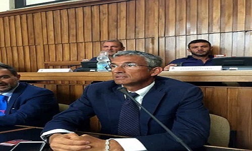 Marino,la politica,il centro  e Forza italia in mezzo 