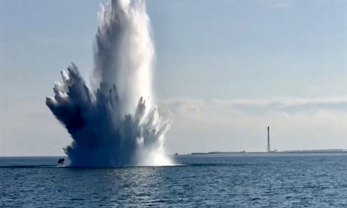 Marina militare: i palombari del nucleo SDAI di Taranto neutralizzano ordigni esplosivi rinvenuti di fronte al lungomare Regina Margherita di Brindisi