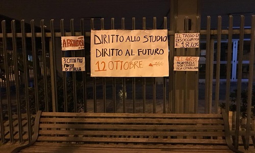 UDS: “Clima di repressione e autoritarismo nelle scuole brindisine!”