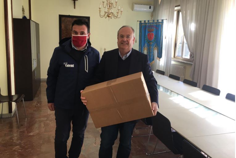 Colemi srl 300 mascherine aò comune di Brindisi,alla polizia,alla Caritas