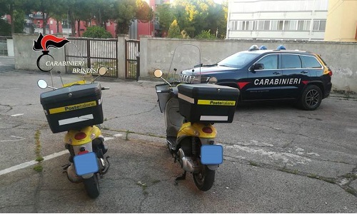 Brindisi. Rinvenute le due moto con loghi “poste italiane” asportate dall’Ufficio Postale di Brindisi.