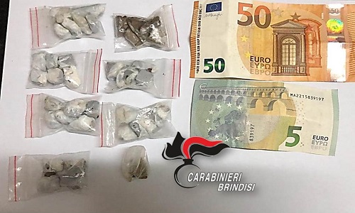 Francavilla Fontana:  Nasconde in casa 40 grammi di hashish e 0,4 grammi di marijuana, arrestato.