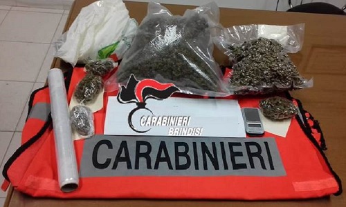 San Michele Salentino: Deteneva in casa “marijuana” e “cocaina”. Arrestato.