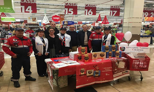 L’Associazione Nazionale Carabinieri di Brindisi per Telethon.