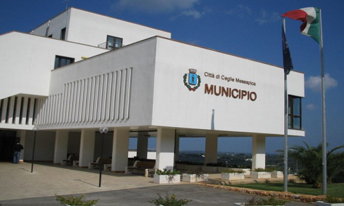 Ceglie Messapica: cade l'amministrazione Caroli. Dimessi 7 consiglieri di maggioranza e 2 di opposizione