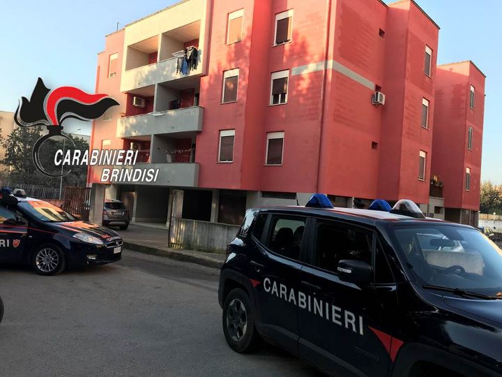 San Vito dei Normanni. Uccide la madre con 5 fendenti al torace, arrestato 23enne.