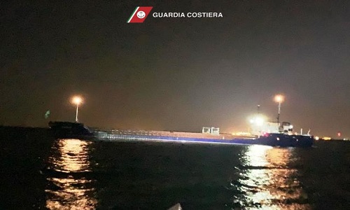 Porto di Brindisi: violazione dello schema del traffico marittimo.  Comandante denunciato e sanzionato