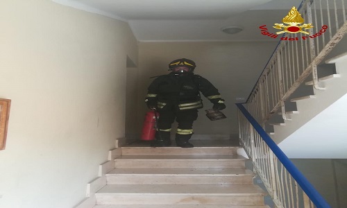 Brindisi: incendio stamani in una appartamento al rione Commenda.