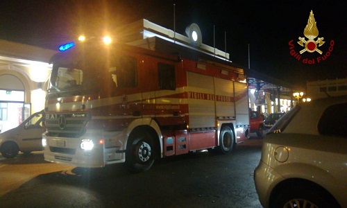 Brindisi: principio di incendio su un treno regionale. Intervento dei vigili del fuoco