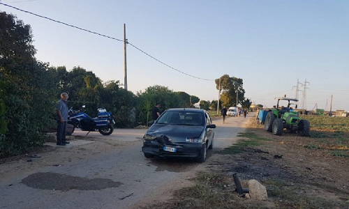 Brindisi: incidente tra auto e scooter. 15enne in coma farmacologico