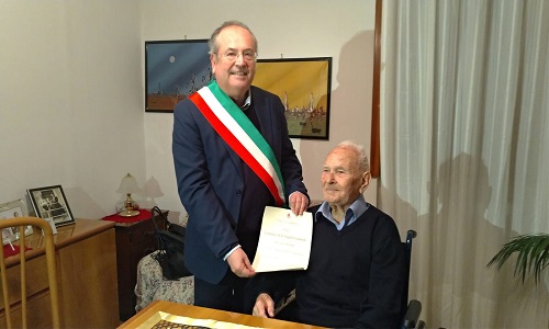 Festa grande in casa Dell'Angelo Custode: Carmine, ha compiuto nei giorni scorsi 100 anni.